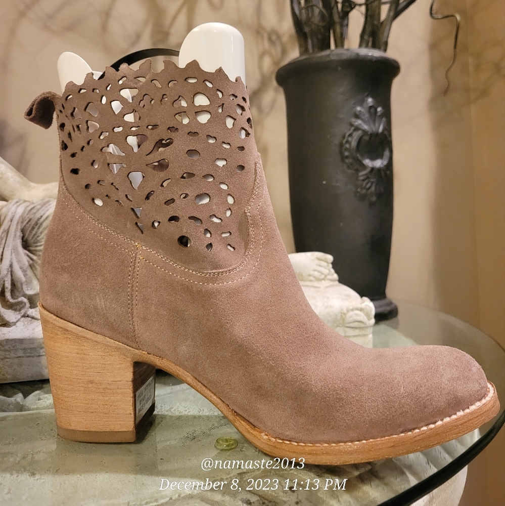 Frye Victoria Cut Short Boots in Dusty Rose Luxury Designer Leather Cut Out #653 - Picture 6 of 11